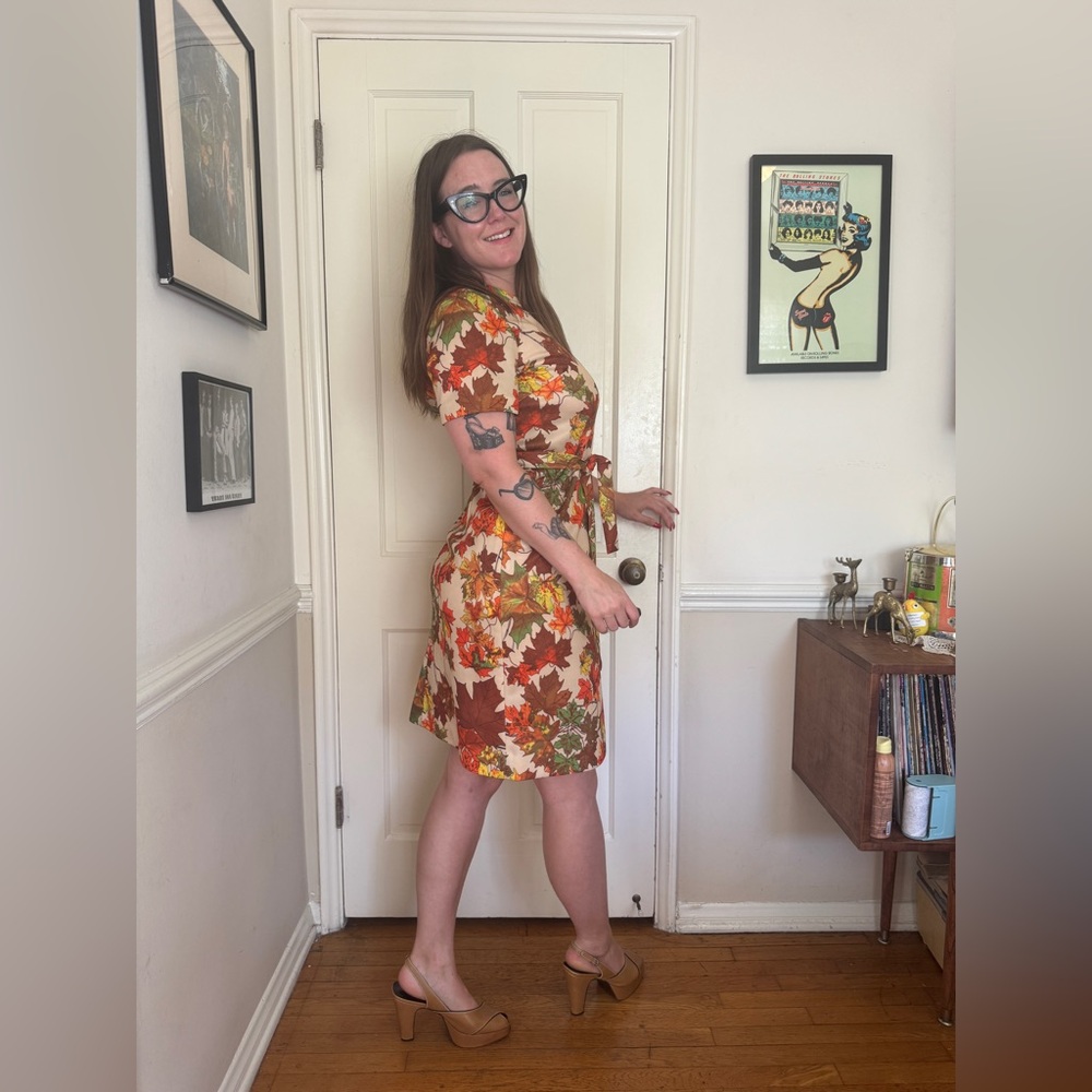 70s Vintage Fall Leaf Novelty Print Dress Sz M - Picture 3 of 12